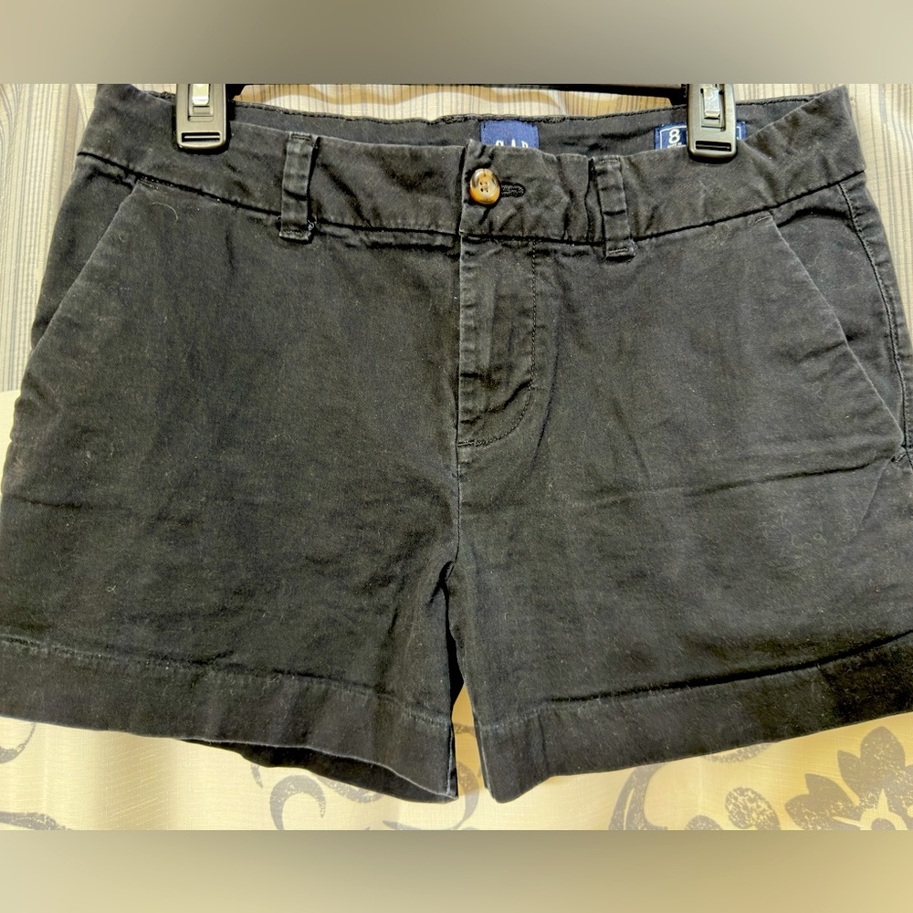EUC GAP Women's Green Casual Shorts Size‎ 8